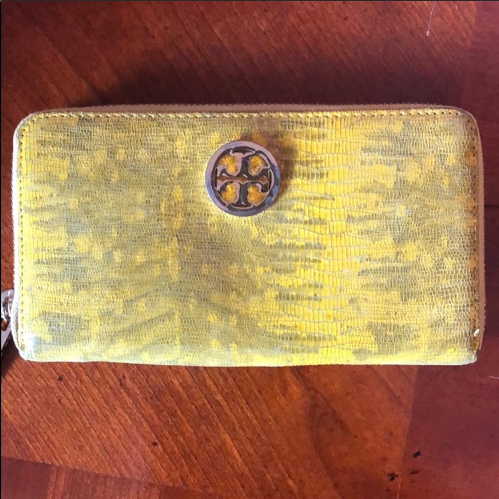 Tory Burch wallet